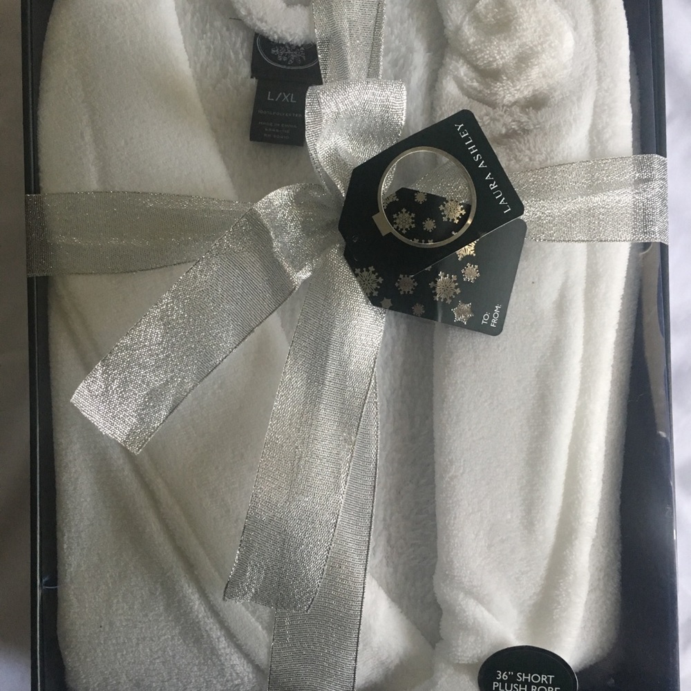 Laura Ashley Plush Robe 36” White New in box